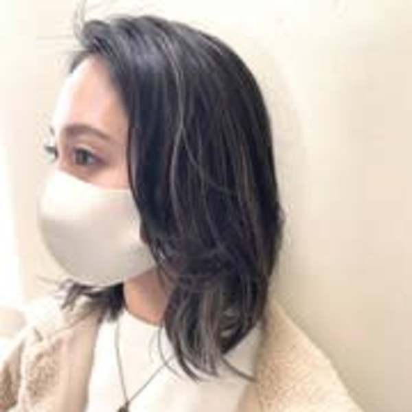 Norm横浜　ハイライトグレージュカラー