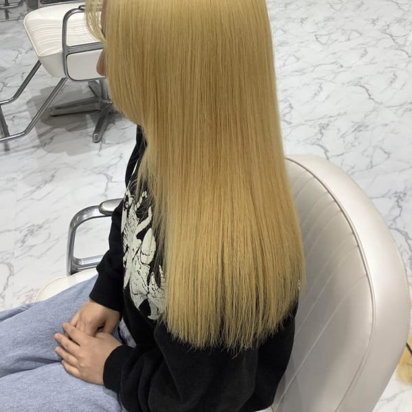 ブリーチ抜きっぱなし　レイヤースタイル