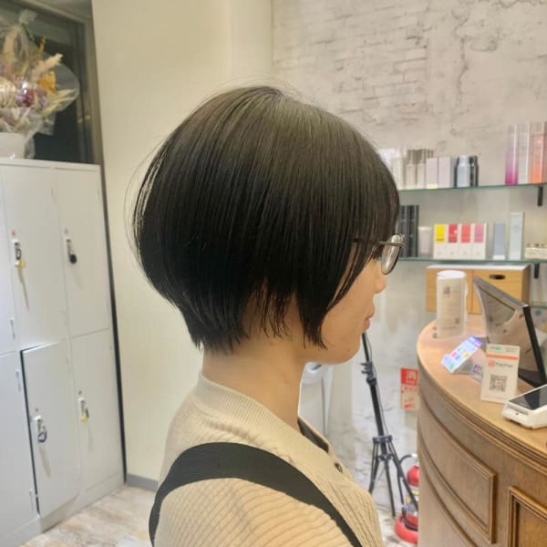 暗髪ナチュラルショート|ブロッサムひばりヶ丘店