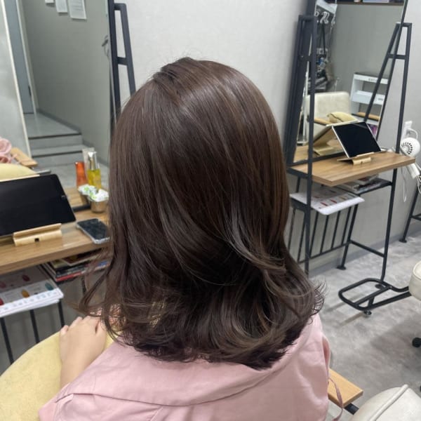 大人可愛い/赤み消しカラー|latte hair lily