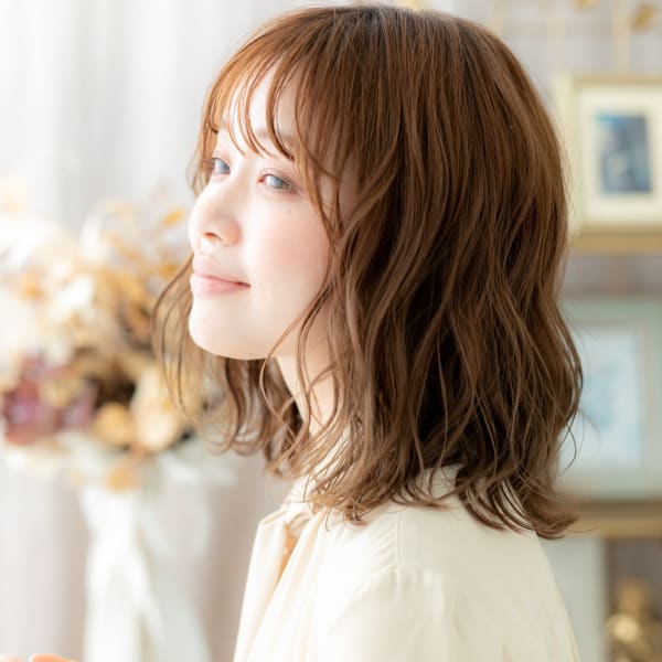 くせ毛風ウェットヘアゆるふわハイライト 細めハイライト|COVER HAIR bliss【カバーヘア ブリス】上尾/上尾西口店