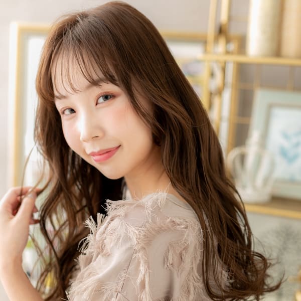 くせ毛風大人かわいいラフウェーブ抜け感ヘア 韓国風巻き|COVER HAIR bliss【カバーヘア ブリス】上尾/上尾西口店