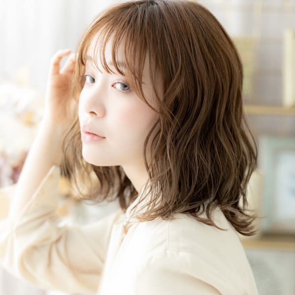 くせ毛風ウェットヘアゆるふわハイライト　細めハイライト|COVER HAIR bliss【カバーヘア ブリス】戸田公園/戸田公園西口店