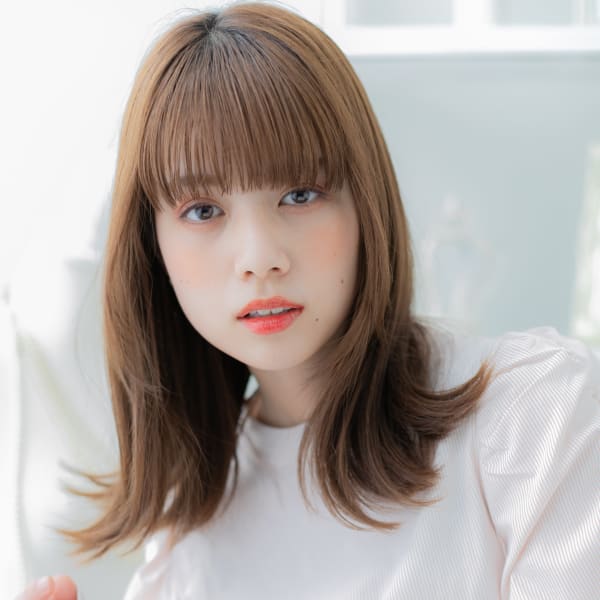 外ハネレイヤーミディアム韓国風アースカラー マロンベージュ|mod's hair【モッズヘア】越谷/越谷西口店