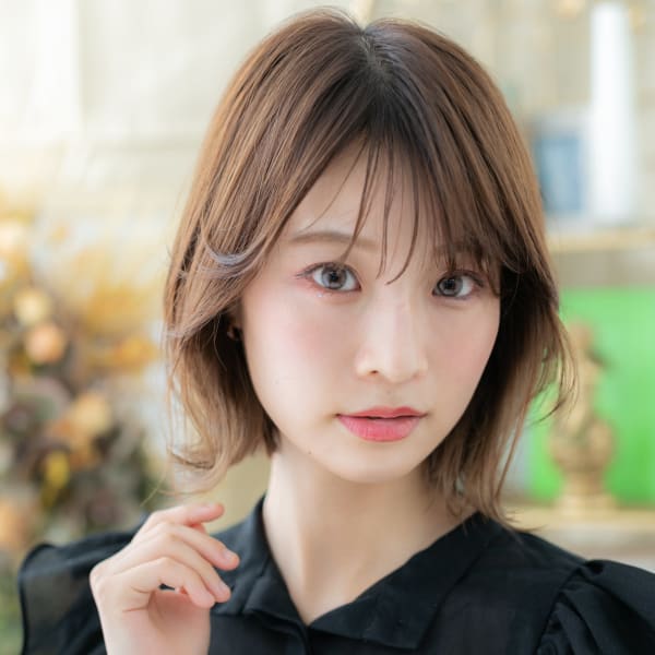 インナーカラー外ハネカール小顔ウルフヘア フェザーショート|COVER HAIR bliss 【カバー ヘア ブリス】川口/ららテラス川口東口駅前店