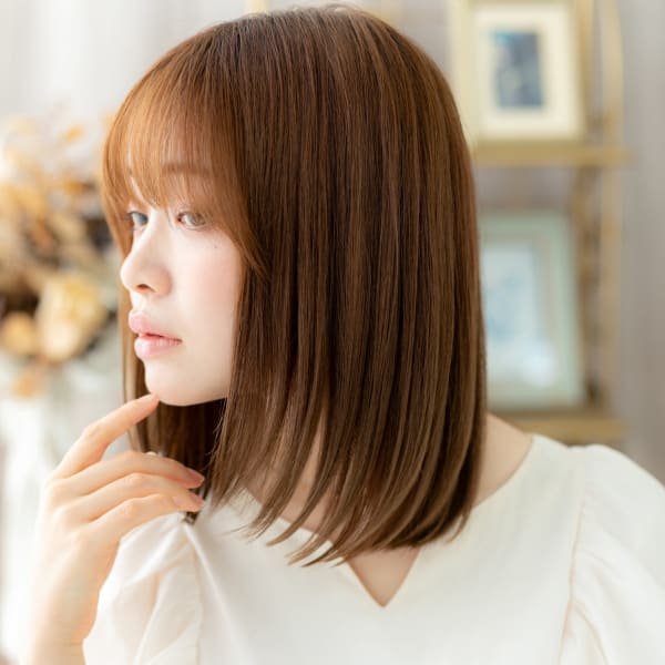 ミルクティーカラー艶髪ワンカールミディアム　細めハイライト|COVER HAIR bliss 【カバー ヘア ブリス】川口/ららテラス川口東口駅前店