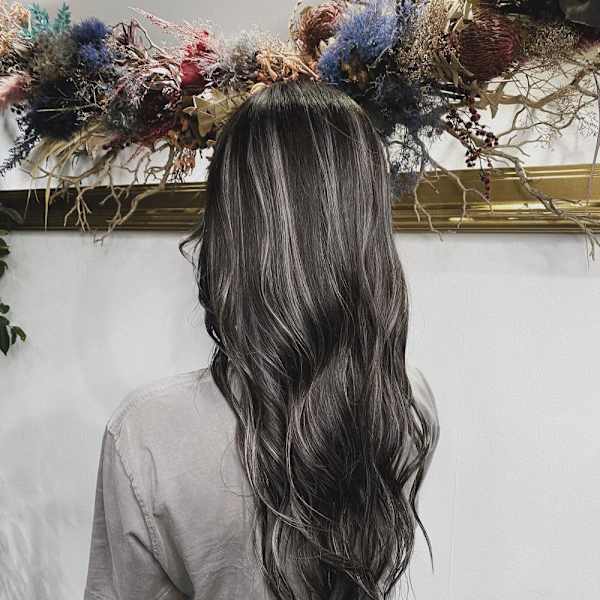 ハイライト バレイヤージュ  デザインカラー シルバーカラー