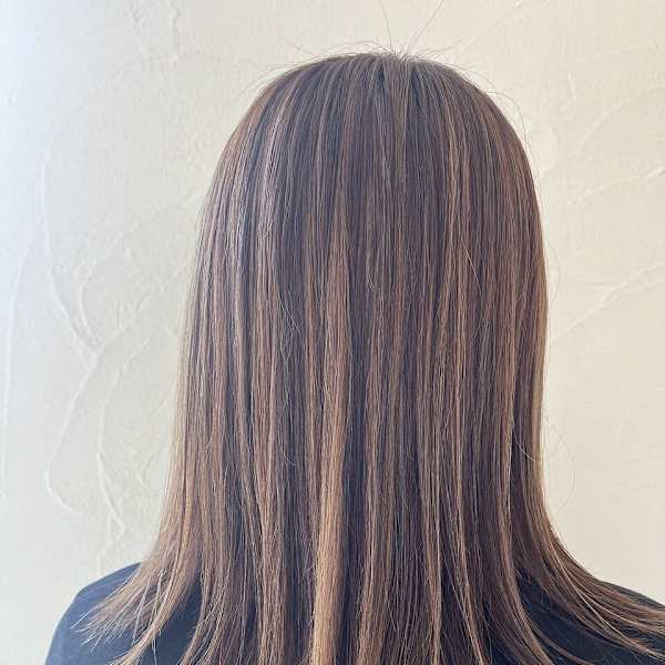 キャラメルブラウン