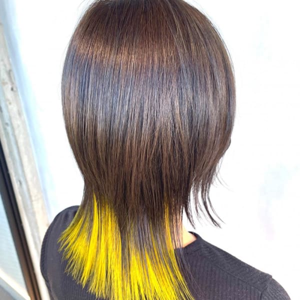 イエロー、黄色、襟足ブリーチ、部分カラー、ウルフ