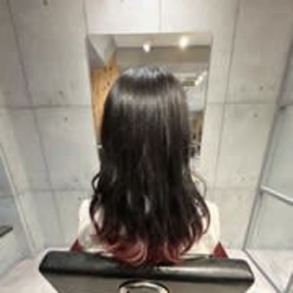 ピンク裾カラー