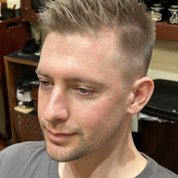 外国人風スパイキーショート