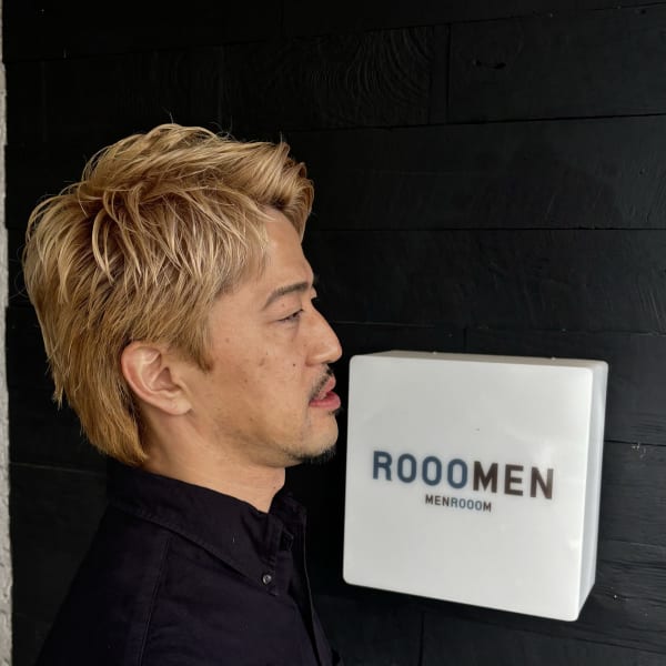 メンズ刈らないスパイキーショートブリーチ金髪ブロンドカラー