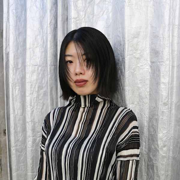 ステップボーンカット顔まわりレイヤーボブ