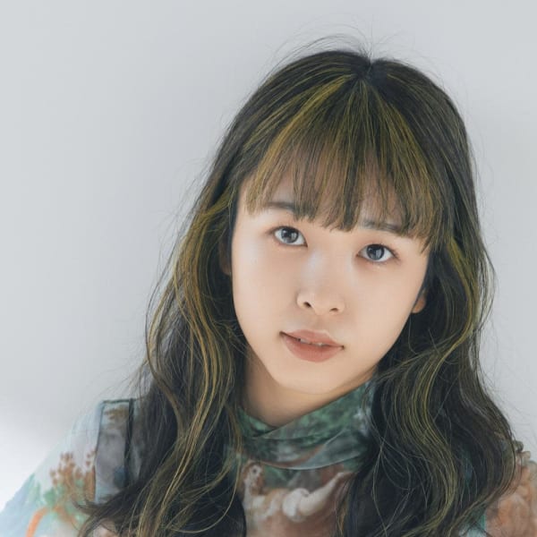 インナーカラー　ロングウェーブ【FIRST】小林真奈美