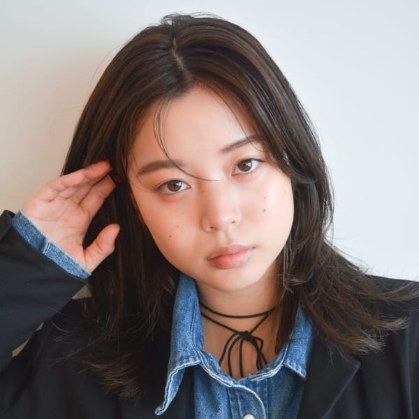 【tetote三宮】黒髪　小顔ナチュラルレイヤー|Tetote 三宮本店