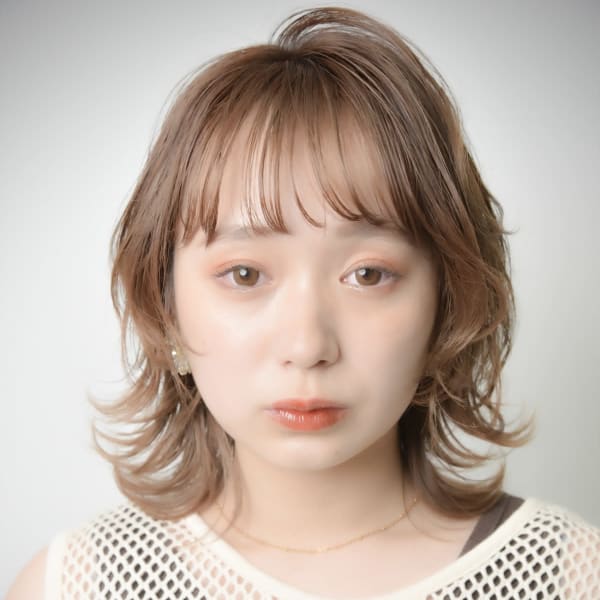 韓国風ミディアムレイヤー　レイヤーカット　ボブウルフ