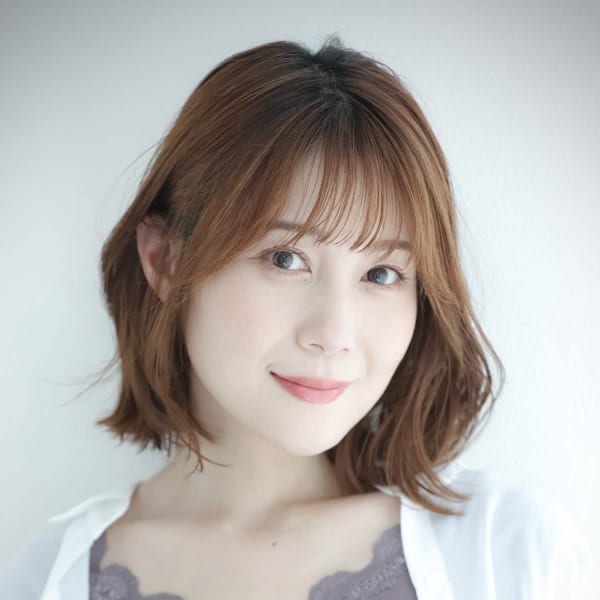 韓国風くびれミディ　グラデーションボブ