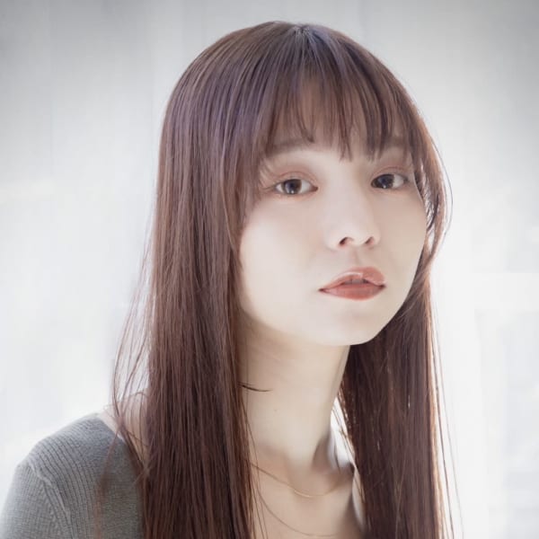 ストレートロング　ローレイヤーカット