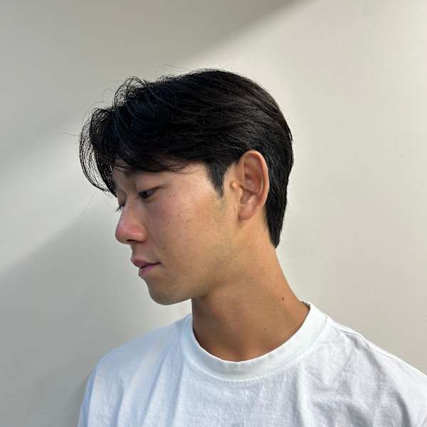 韓国ヘア　センターパート　韓国風ヘア　メンズ　新宿|Men's hair Hui 新宿三丁目