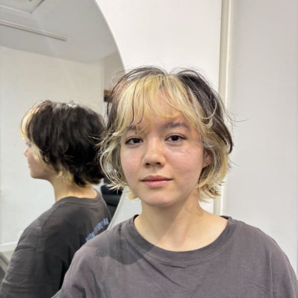 インナーカラー/抜きっぱなしブロンド/ブリーチあり/横浜元町