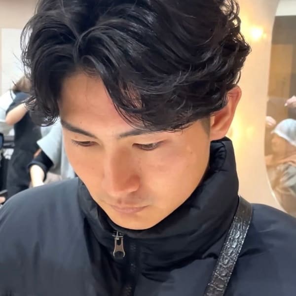 かき上げヘアセンターパートオールバックフェザーパーマ