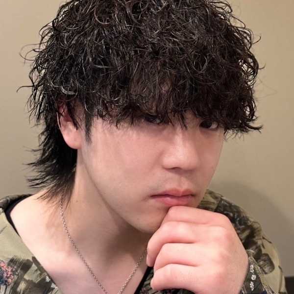 スパイラルウルフヘア