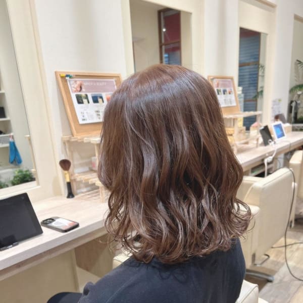 20代30代40代ふんわりカールヘルシースタイル