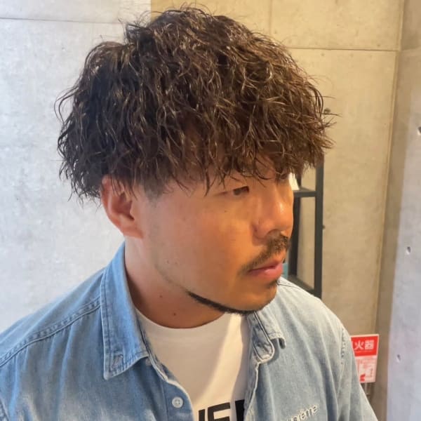 ツイストスパイラル　無造作　マッシュ　心斎橋メンズパーマ