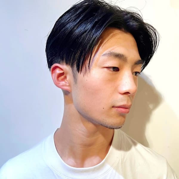 メンズツーブロック前下がりセンターパート