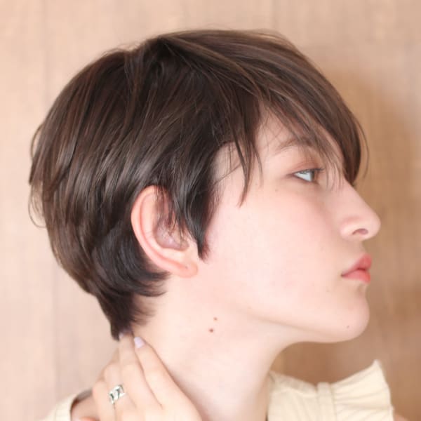 40代50代小顔黒髪ネビージュボブルフワンレン前髪ありショー