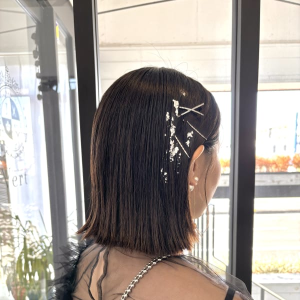 タイトボブ銀箔お呼ばれヘア