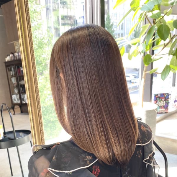 艶髪/髪質改善/美髪ストレート/ミディアムレイヤー|TYCHE