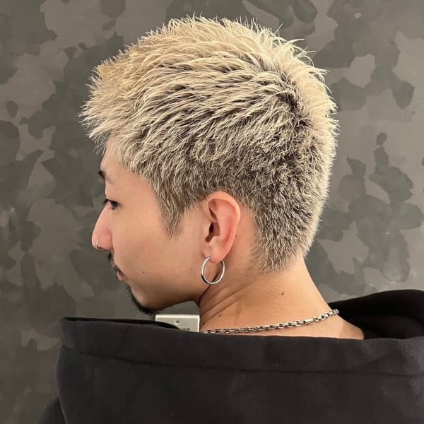 スパイキーショート×ホワイトカラー