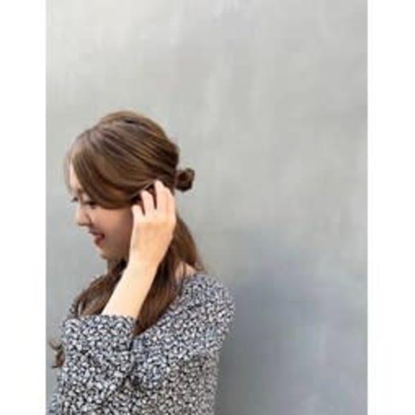 SARA BEAUTY×LIFESTYLE【サラビューティーバイライフスタイル】のスタッフ紹介。RINA