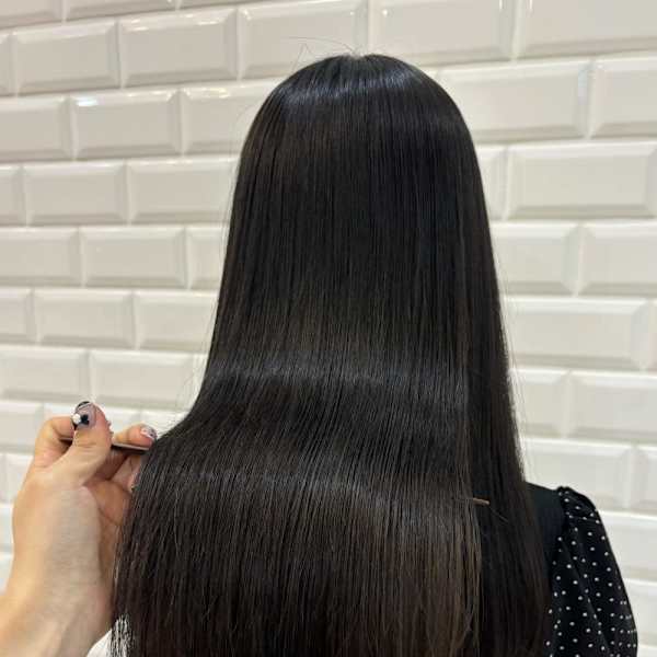 おさまりのある髪を手に入れる縮毛矯正*まゆ