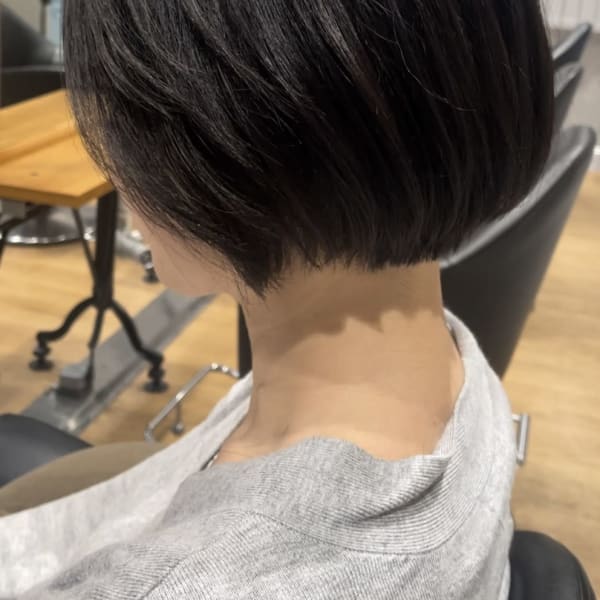 黒髪ショート