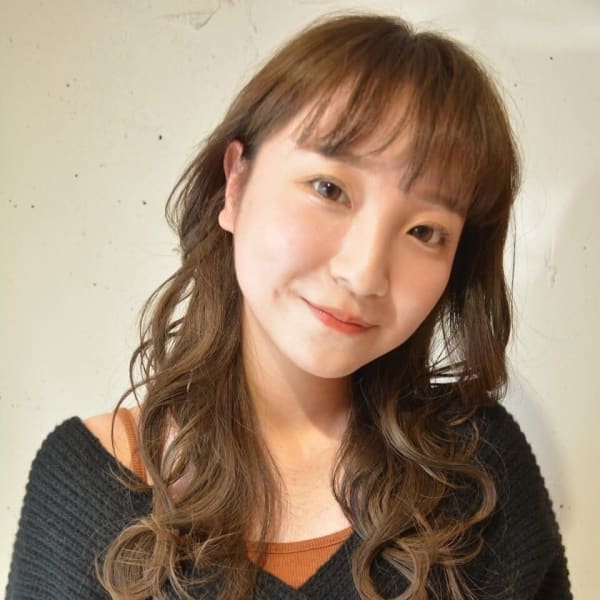 ナチュラルブラウン/ゆる巻き/顔周りレイヤー|【全席半個室サロン】Natural 元住吉店