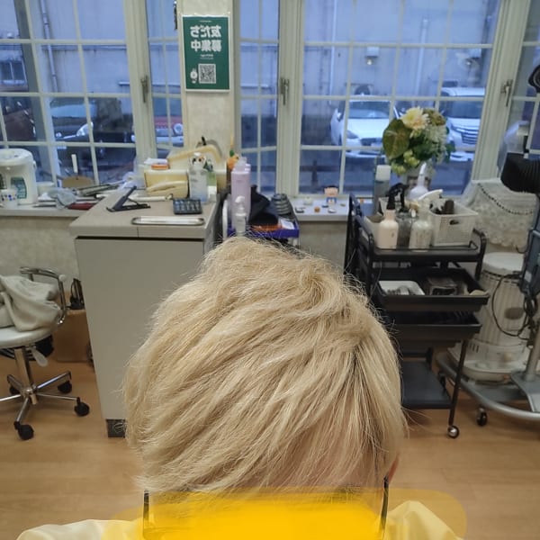 ハイライトカラー|みんなの美容室 パンプキン