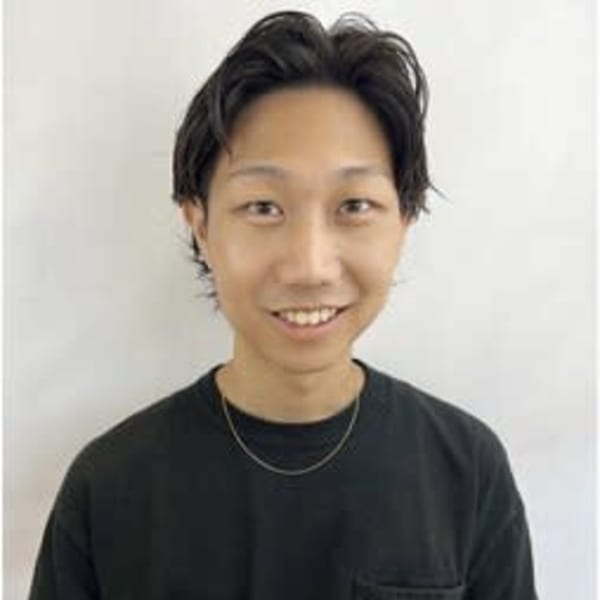 SARA Beauty Sight 春日店【サラビューティサイトカスガテン】のスタッフ紹介。上西 リキ