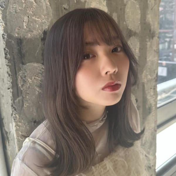 グレージュカラー/ブリーチ/レイヤーカット|SARA Beauty Sight 古賀店