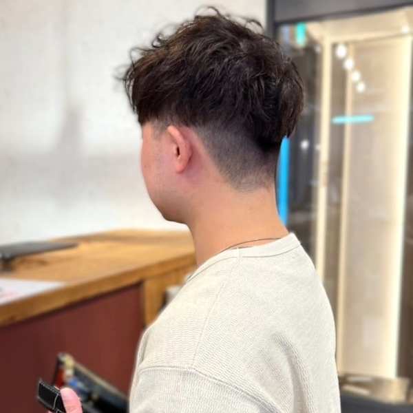 ツーブロック ブラウンベージュ マッシュショート 束感パーマ