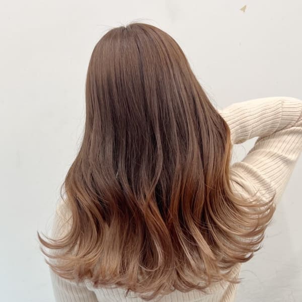 ベージュカラー