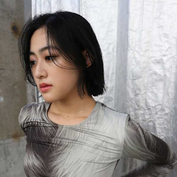 ステップボーンカットボブ/顔まわりレイヤー