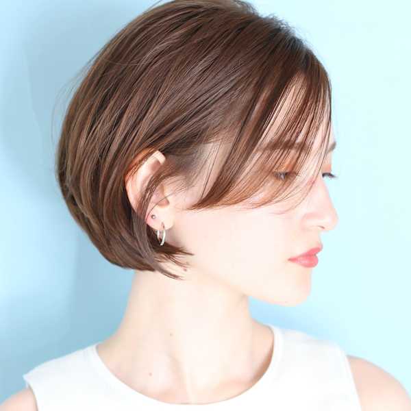 40代50代小顔黒髪ネビージュボブルフワンレン前髪なしショー