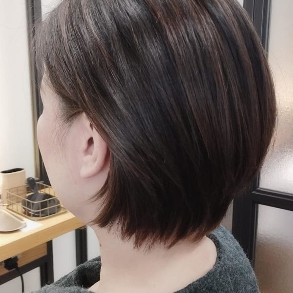 ブリーチ無し☆ハイライトカラー＆ショートグラデーションボブ|comfort by EMU international