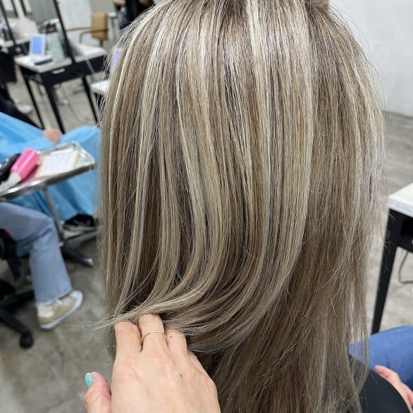 白髪ぼかしハイライトケアカラー池袋