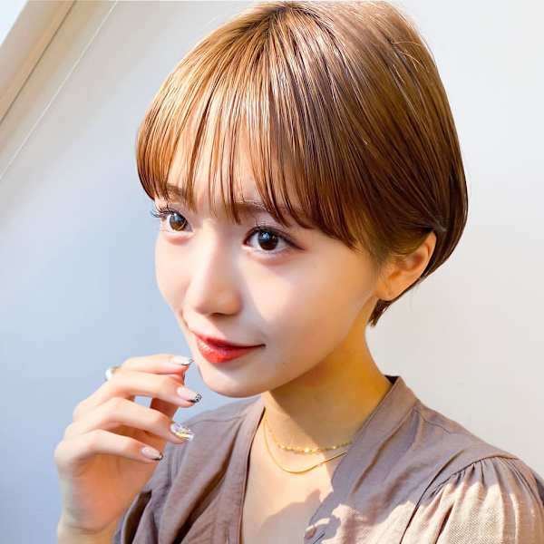 20代30代大人可愛い小顔ボブ前下がりショートハイライト