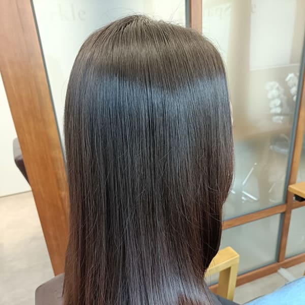 ボタニエンス酸性ストレート × レイヤーカット