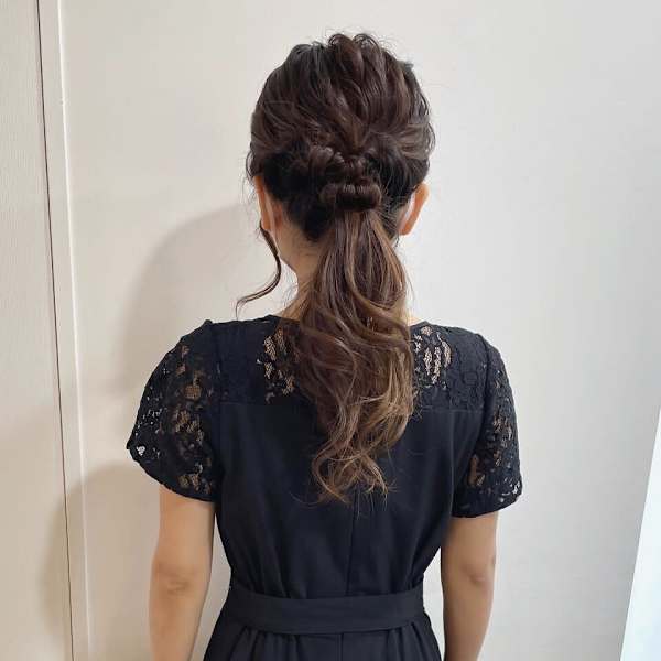 【MIO】ねじりポニーテール