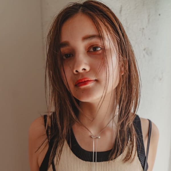 柔らかいベージュ×レイヤー|green渋谷【グリーン シブヤ】